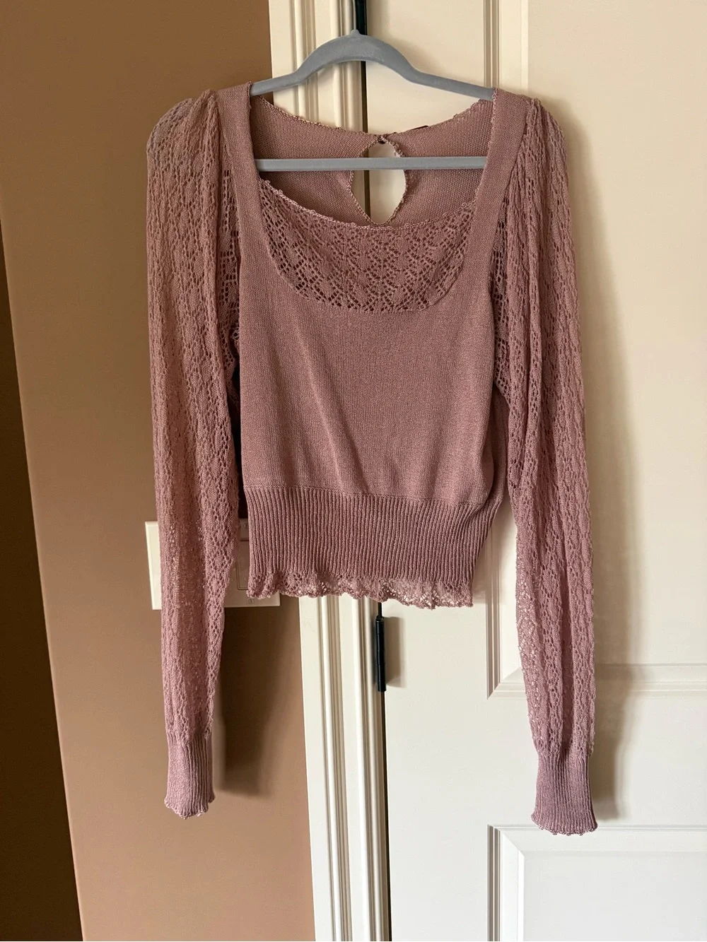 Free people Mauve Lace Puff Sleeve Knit Top